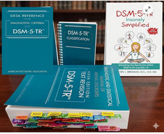 DSM 5 TR+Tab+ Desk Reference (PB) + Classification + DSM 5 TR Simplified PB USPS