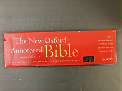 New Oxford Annotated Bible with the Apocrypha, NRSV. 3rd Edition. Leather. 9714A