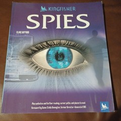 ☆Spies (Kingfisher Knowledge) by Clive Gifford – VERY GOOD CONDITION☆