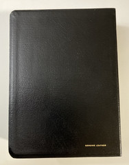 New Oxford Annotated Bible with the Apocrypha, NRSV. 3rd Edition. Leather. 9714A